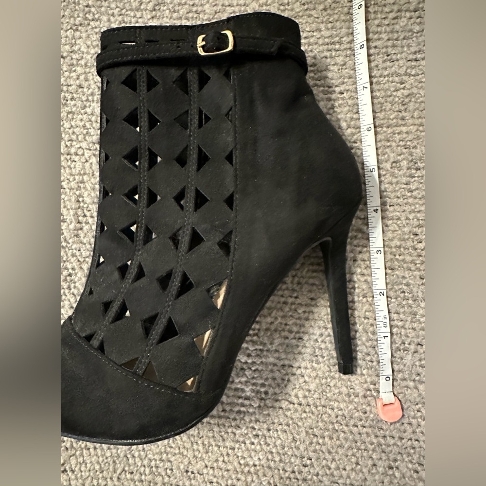 Ankle Heel Booties Pointed Toe Stiletto Faux Suede 8.5 Black Cutout Gold Buckle - Picture 2 of 11